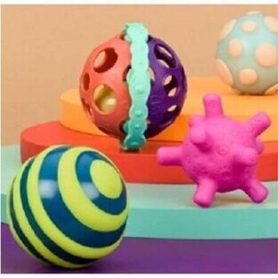 Set of 4 balls, Btoys