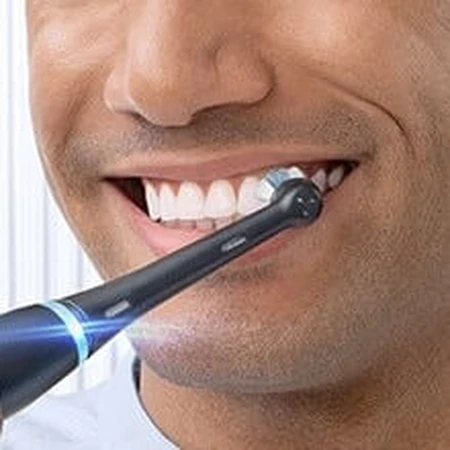 Cepillo de dientes eléctrico Oral B iO Serie 7, negro