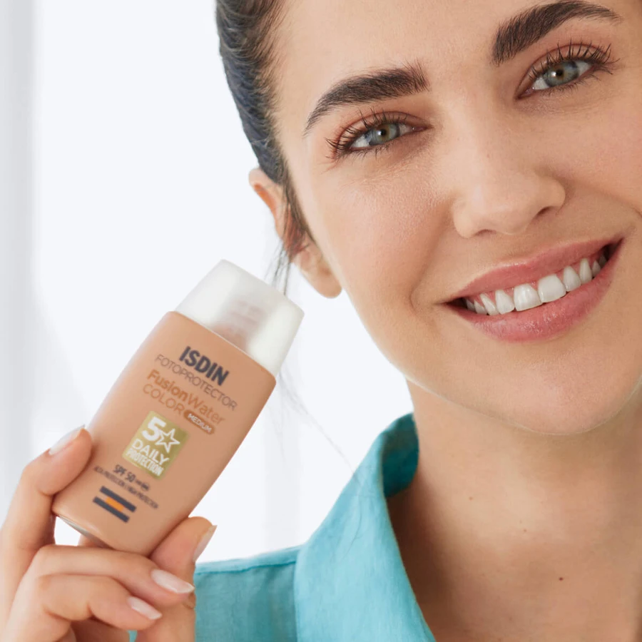 Isdin Fusion Water Color Photoprotective Sun Protection Cream für das Gesicht mit SPF 50 50 ml
