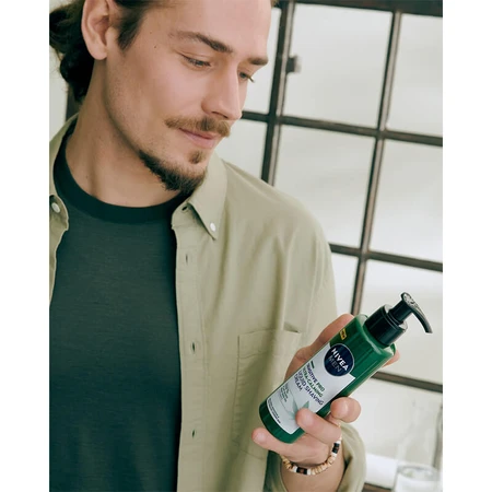 Nivea Men Sensitive Pro, flüssiger Rasierschaum, 200 ml
