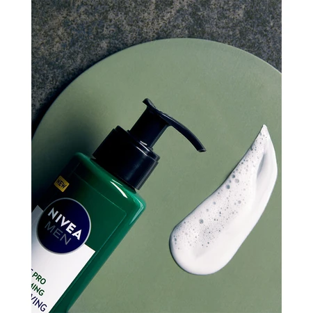 Nivea Men Sensitive Pro, flüssiger Rasierschaum, 200 ml