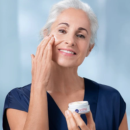 Nivea Vital Crema de Día Hidratante Antiarrugas, 50 ml