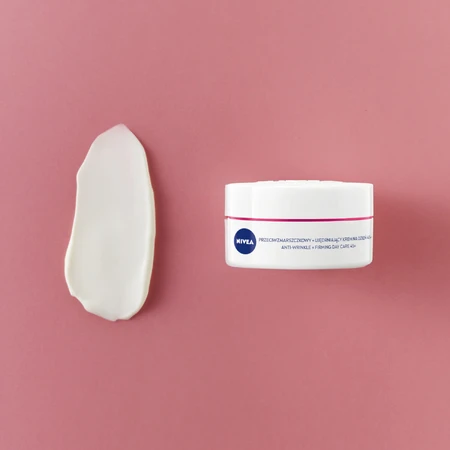 Nivea, anti-wrinkle day cream with strengthening effect SPF 15 45 +, 50 ml
