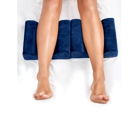 Qmed, orthopedic knee and leg pillow separator