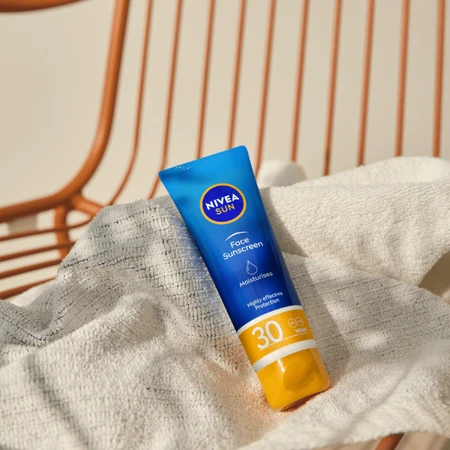 Nivea Sun, protector solar facial hidratante de alta protección, SPF 30, 50 ml