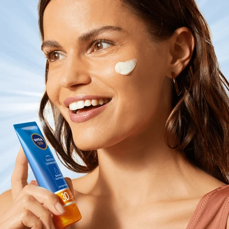 Nivea Sun, protector solar facial hidratante de alta protección, SPF 30, 50 ml