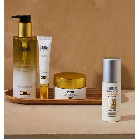Isdin Fusion Water Age Repair zonbeschermingsvloeistof voor gezicht met SPF 50, 50 ml