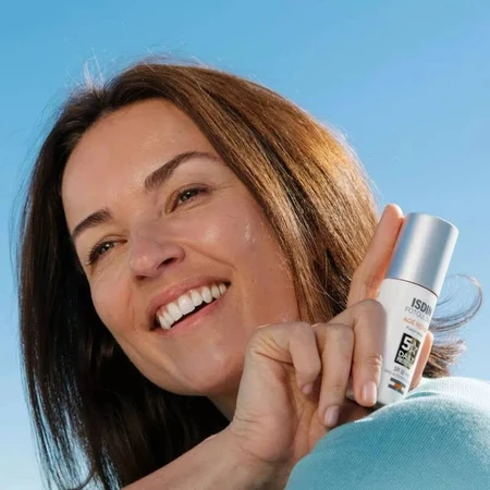 Isdin Fusion Water Age Repair zonbeschermingsvloeistof voor gezicht met SPF 50, 50 ml