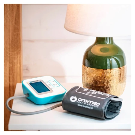 Oromed Oro-N3 Kompaktes, elektronisches Oberarm-Blutdruckmessgerät mit Netzgerät