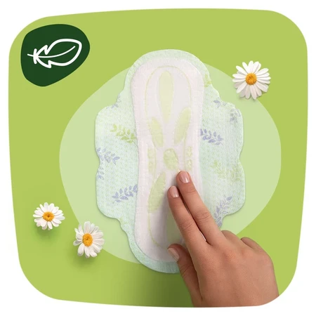 Naturella Ultra, toallas sanitarias con alas, Normal plus, 18 piezas