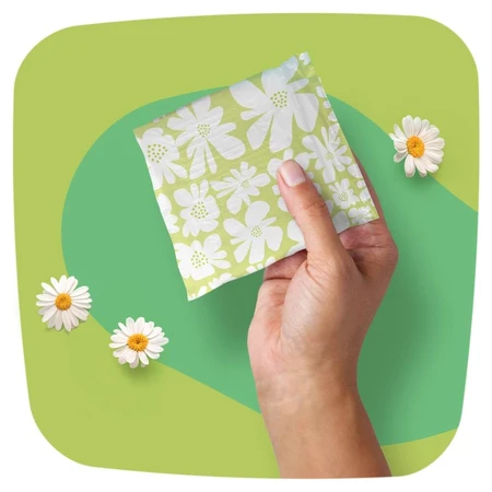 Naturella Ultra, toallas sanitarias con alas, Normal plus, 18 piezas