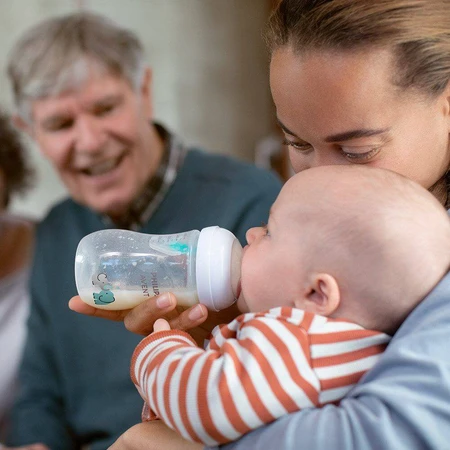Philips Avent Natural Response-fles met AirFree-ventiel 260 ml, 1m+ olifant