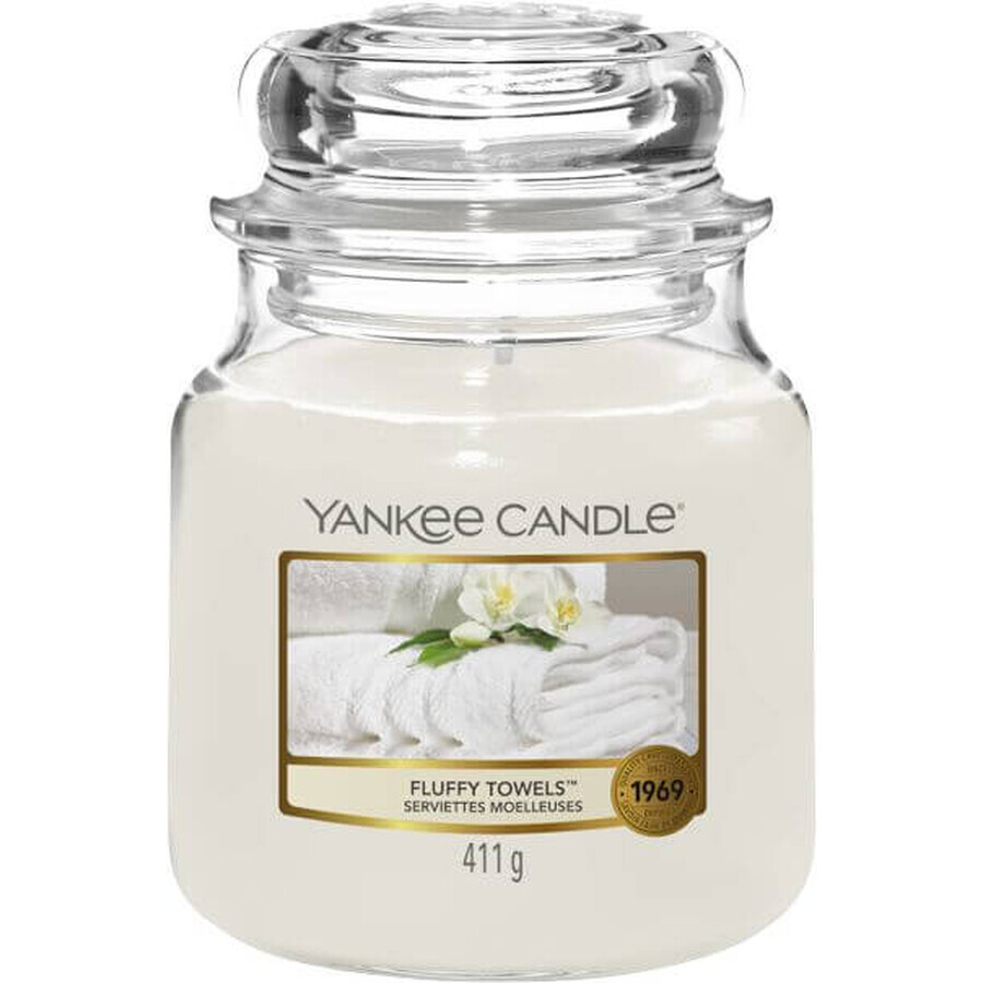 Cumpără Yankee Candle Lumânare medie Fluffy Towels 411 g Yankee Candle Lumânare medie Fluffy Towels 411 g