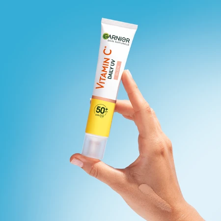 Garnier Skin Naturals Fluido UV diario iluminador con vitamina C FPS 50+ brillo, 40 ml