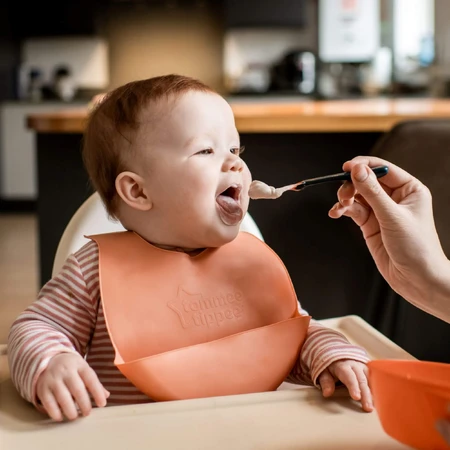 Tommee Tippee Baby-Lätzchen, 6m+, grün oder orange