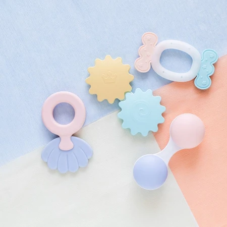 Canpol Kinder Erstes Rassel-Set mit Zähnen Pastell 4 Stück