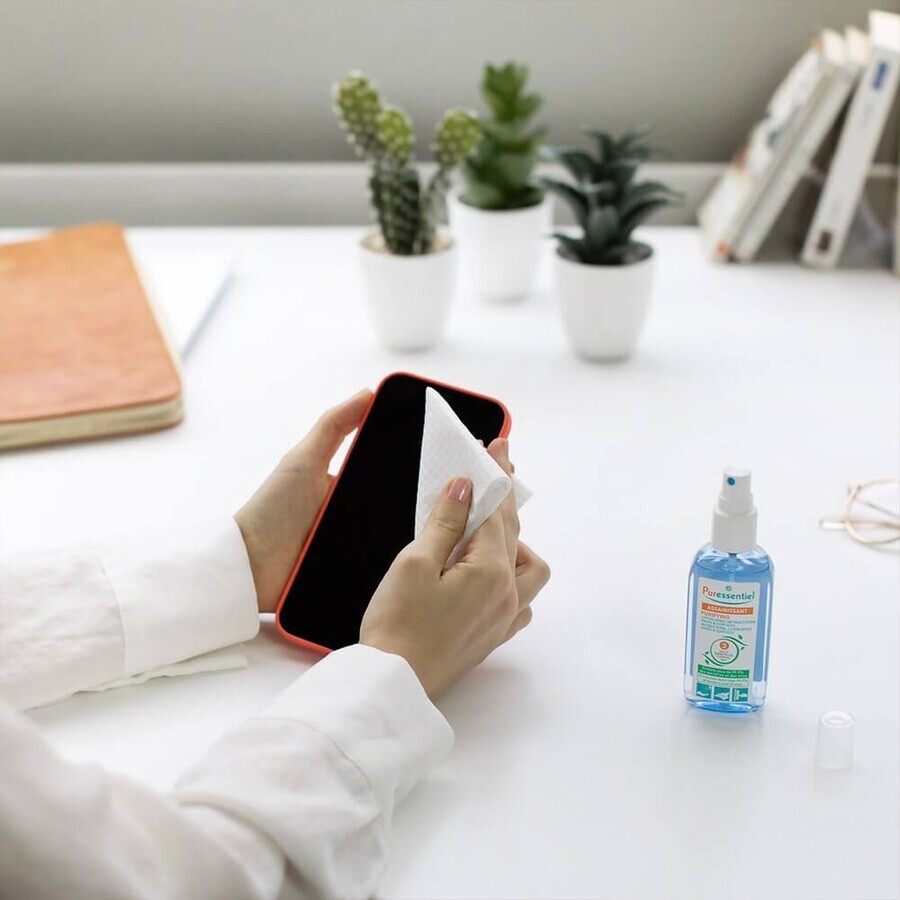 Puressentiel Reinigende Antibacteriële Spray Lotion voor Handen en Oppervlakken 80ml Puressentiel Reinigende Antibacteriële Spray Lotion voor Handen en Oppervlakken 80ml