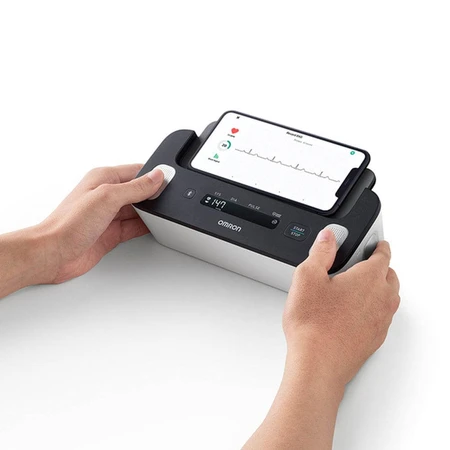 Omron Blutdruckmessgerät und EKG-Monitor mit einer Leitung