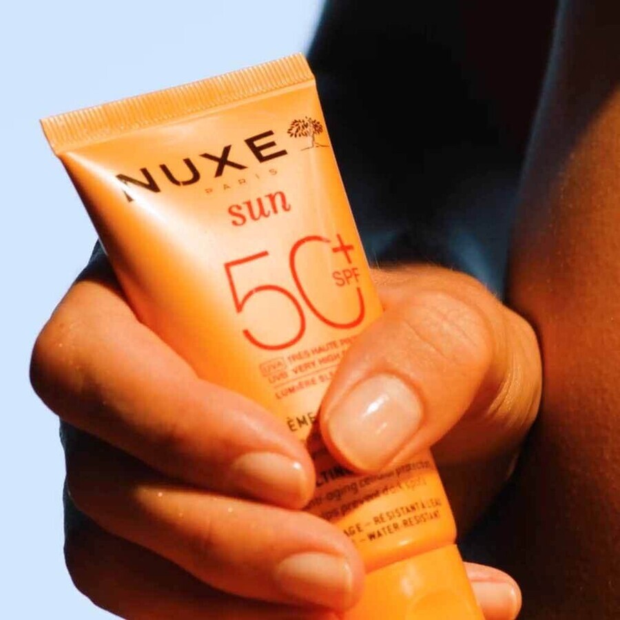 Nuxe Sun Crema fondente viso alta protezione SPF50 50ml Nuxe Sun Crema fondente viso alta protezione SPF50 50ml