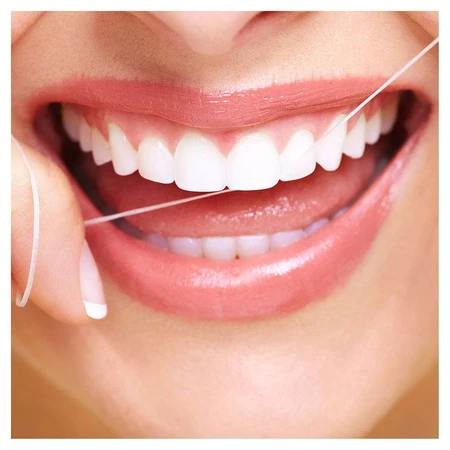 Oral-B Essential Floss gewachste Menthol-Zahnseide 50m