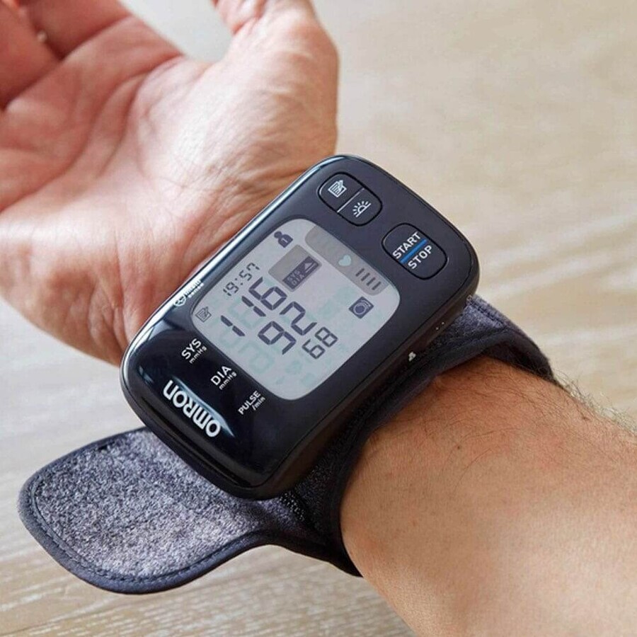 Omron RS7 Intelli IT Blutdruckmessgerät für das Handgelenk