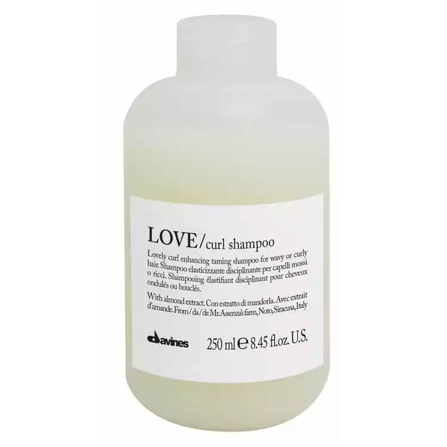 Davines Essential Haircare Love Curl Strengthening Shampoo for curly and wavy hair, 250 ml.