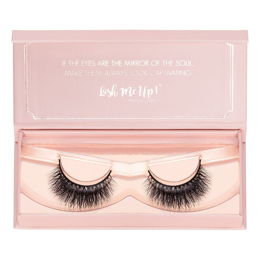 Lash Me Up! Ciglia artificiali su una striscia di Girl Gone Wild