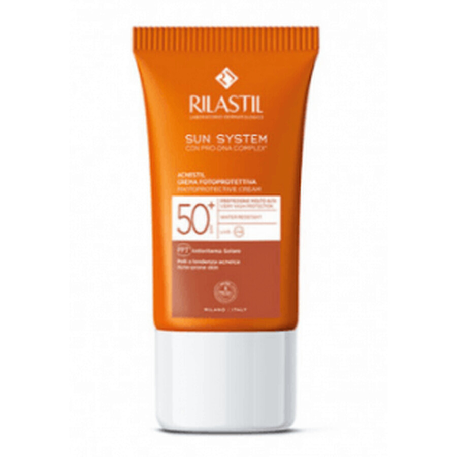 Acquista Rilastil Sun System SPF50+ Acnestil 40ml Rilastil Sun System SPF50+ Acnestil 40ml