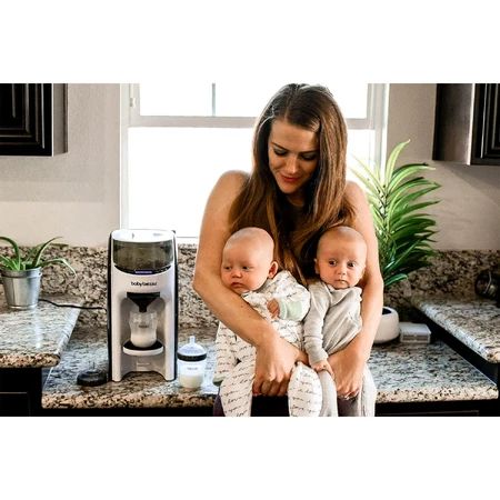Baby Brezza Formula Pro Advanced, distributeur de lait, blanc et noir