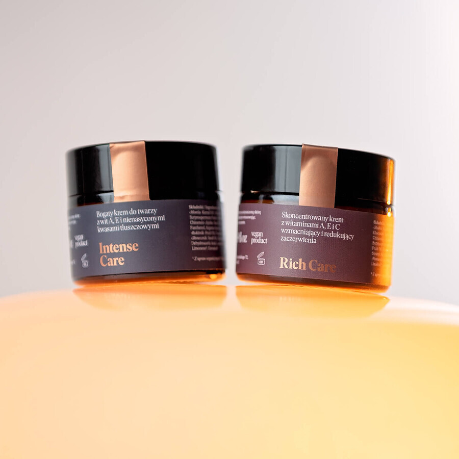 Make Me Bio Intense Care set, rich face cream with vit. A, E and unsaturated fatty acids, 50 ml + rose water, 100 ml + cosmetic bag free of charge