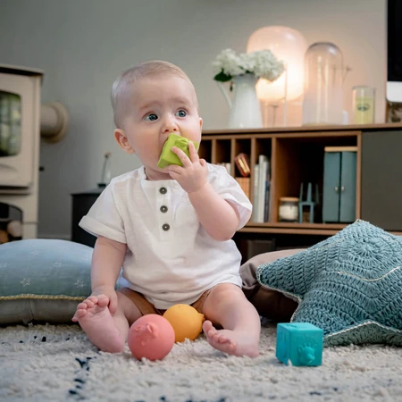 Sophie Giraffe So'pure set, rubber teether on wheel, from 3 months, 1 piece + cubes, 2 pieces + balls, 2 pieces