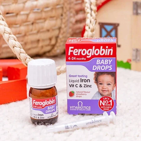 Vitabiotics Feroglobin Baby Drops Flüssiges Eisen Vit C und Zink 4-24 Monate Erdbeere