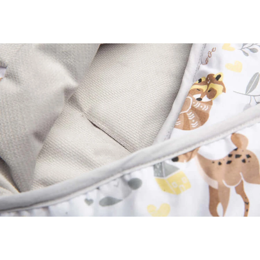 Pañal - Silla de Auto White Forest Adventure 0-13kg 90X90
