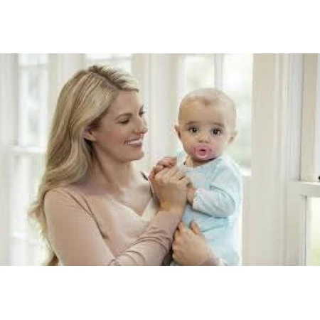 Nuk Sensitive Silicone orthodontische fopspeen met etui Beige voor 6-18 maanden