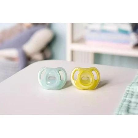 Chupete ortodóntico de silicona ultraligero Tommee Tippee amarillo/azul 6-18 meses, 2 unidades
