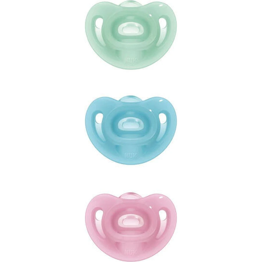 Nuk Sensitive Silicone Orthodontic Pacifier with Cover Light Blue pour 0-6 mois