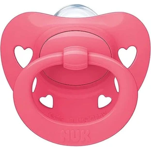 Nuk Signature Chupete ortodóntico de silicona con funda Corazones rosa para 18-36 meses
