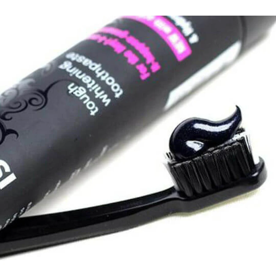 Curaprox Black is White Dentifrice au charbon actif pour blanchir 90ml