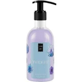 Lavish Care Loción Corporal Hidratante Crepuscular con Aloe Vera y Aroma en Polvo para pieles muy secas 300ml