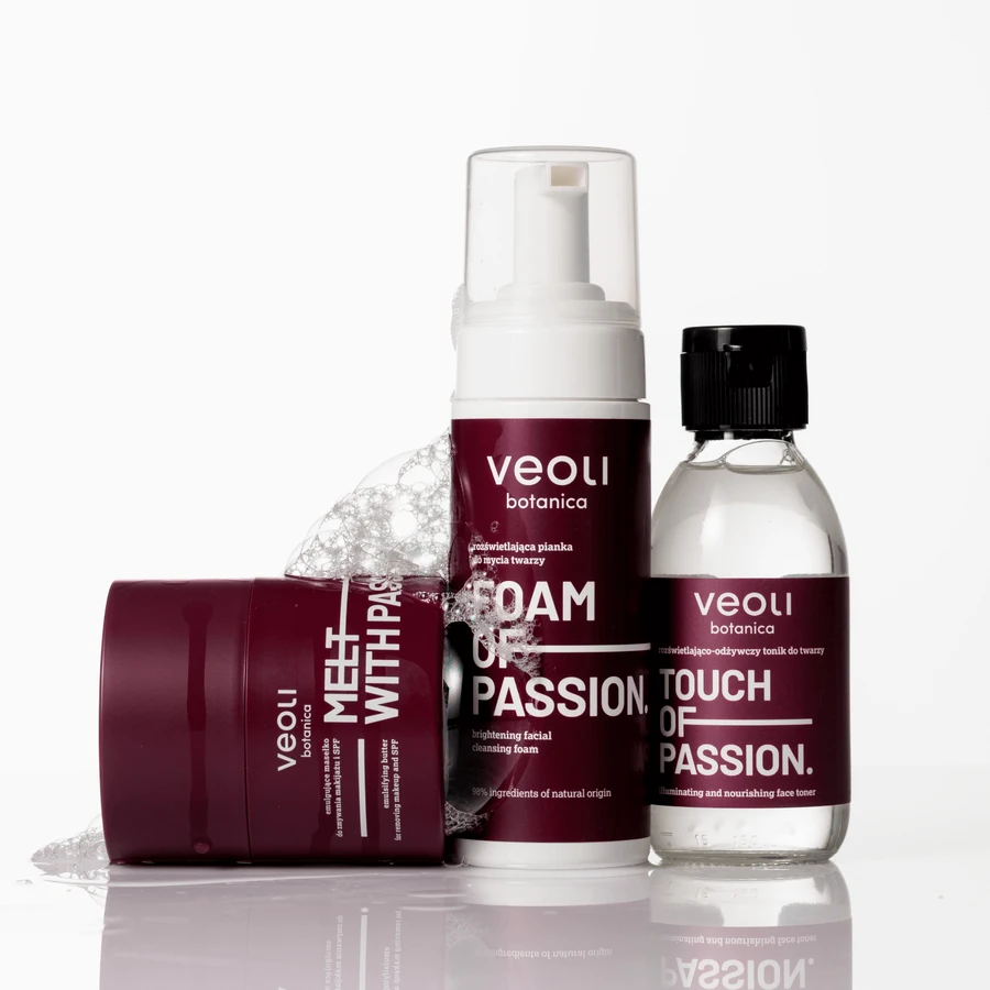 Veoli Botanica Espuma de Pasión, espuma limpiadora facial iluminadora, 150 ml