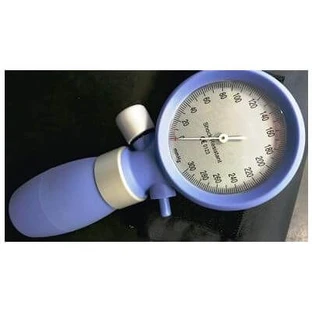 Tragbares Sphygmomanometer p-200 mit blauer Manschette 25-36 cm