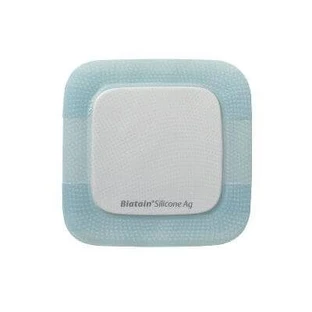 Biatain silberhaltiger Polyurethanschaumverband mit Silikonkleberand 7,5x7,5 cm 5 Stück