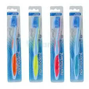 Brosses à dents Normodent Sensitive