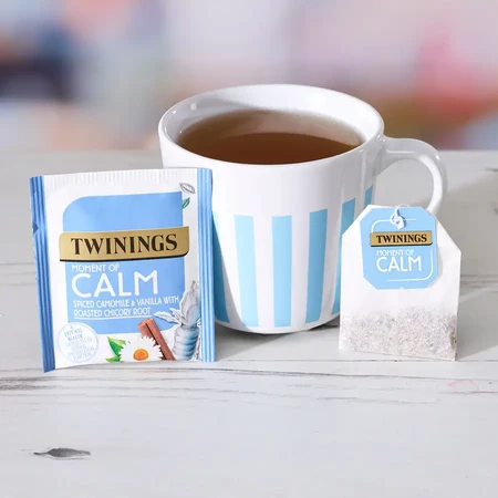 Té de hierbas Superblends Moment of Calm, 18 bolsitas, Twinings
