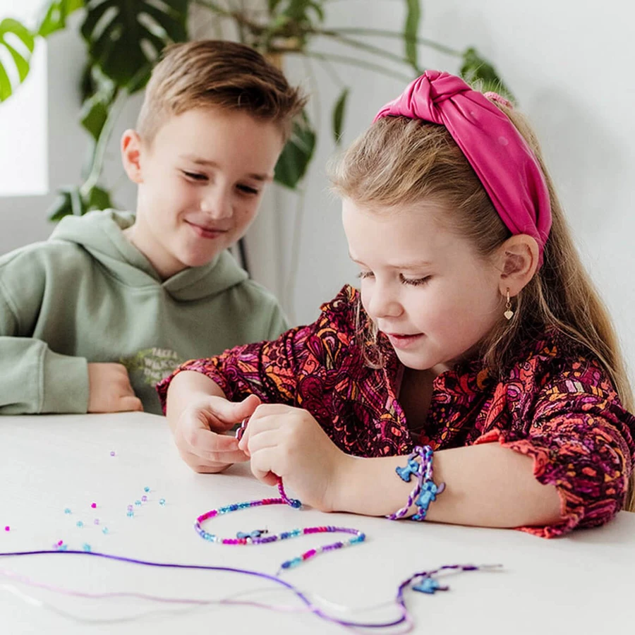 Set creativo DIY 2 en 1, Crea pulseras y figuritas de escayola, Disney Lilo y Stitch