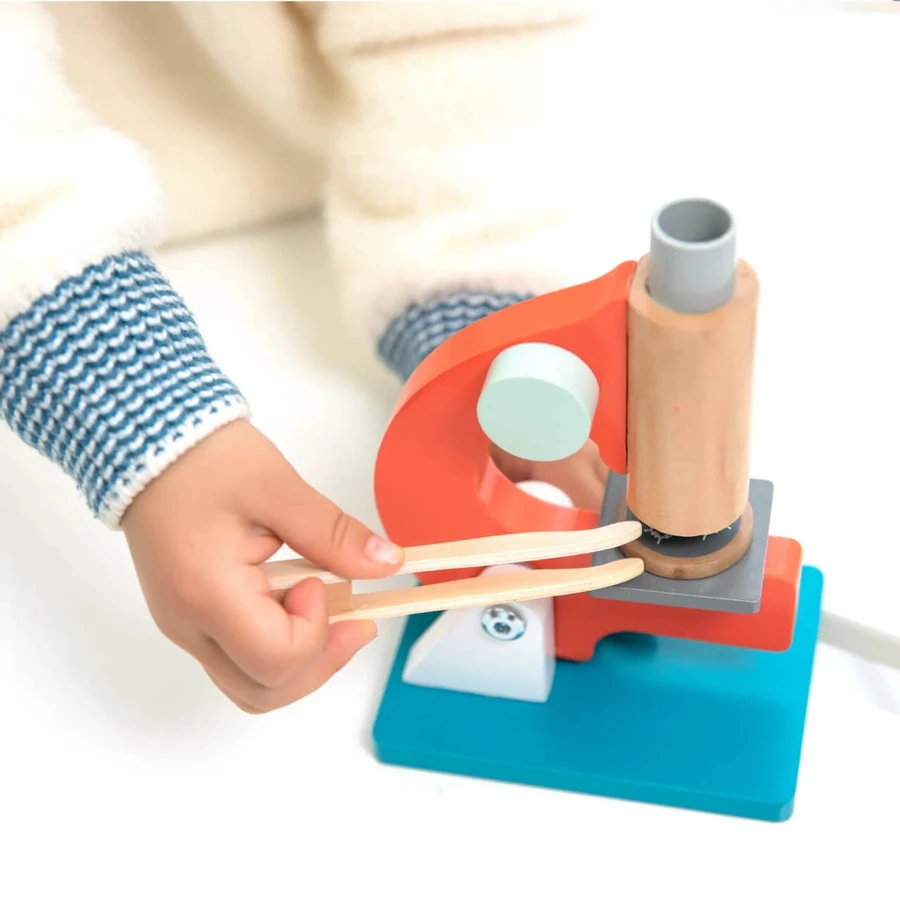 Juego de rol Laboratorio de Investigación, UMU Toys