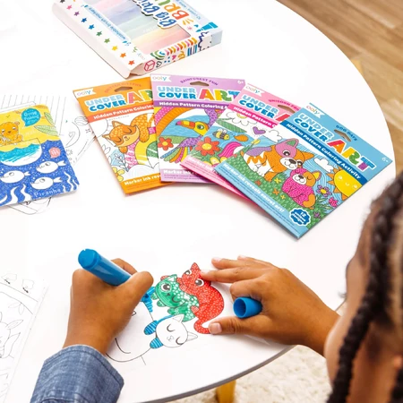 Coloring set with secret patterns Undercover Art - Kittens
