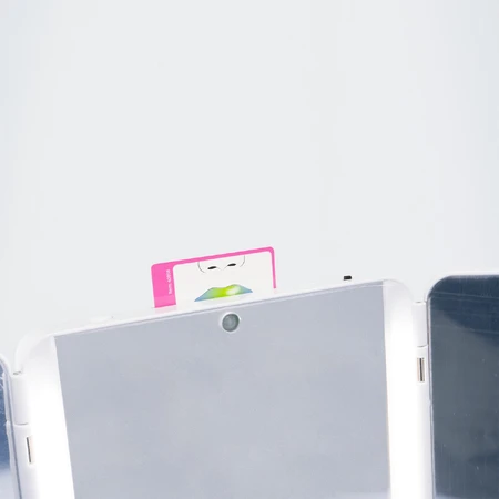Studio di trucco interattivo con specchio parlante - Pink it Smart Vanity