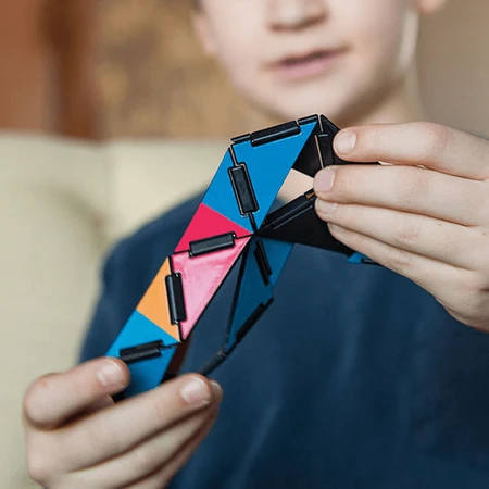 Ivan's Hinge - Educational Fidget with flexible pieces