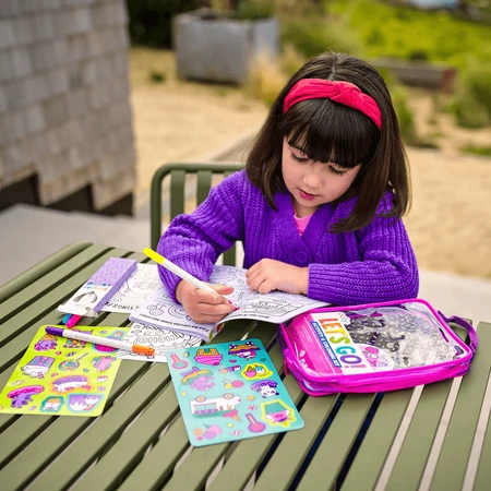 Portable activity and coloring kit - Unicorns - Let's Go! Unicorn Candy Town
